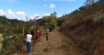 Projeto Água Limpa constrói fossas biodigestoras e busca recuperar nascentes em Acaiaca-MG