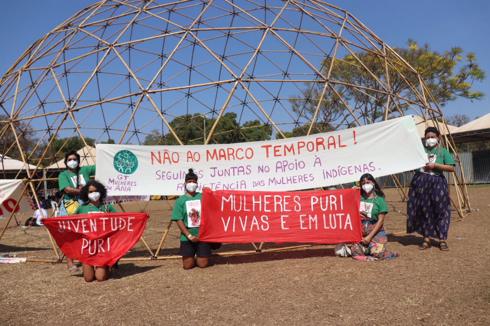 Confira os registros feitos pelas jovens da Retomada Puri na II Marcha das Mulheres Indígenas. 
